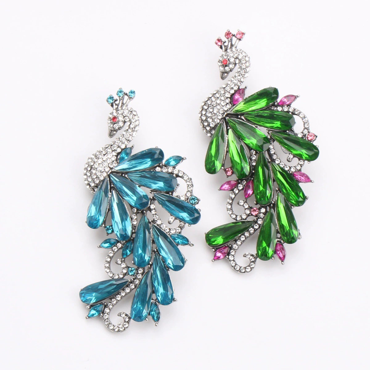Broche de Pavão Luxuoso com St - Suit Supply Wedding Party avaliação e preço